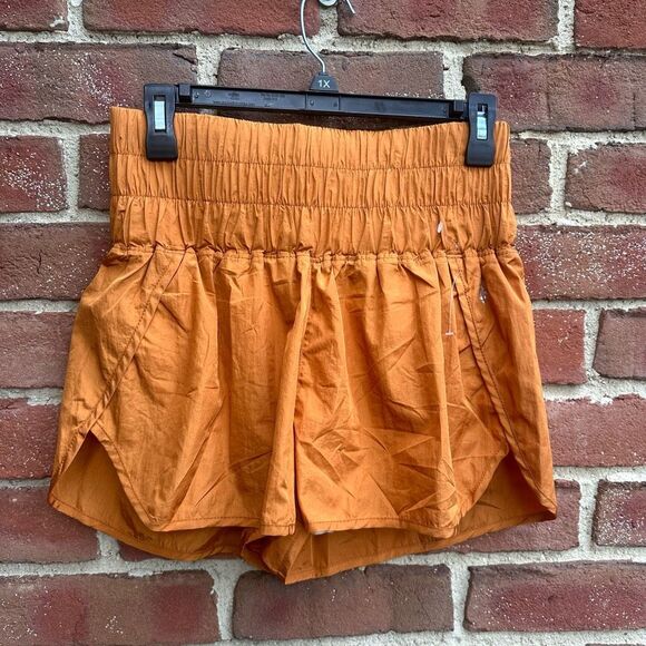 Free People Movement Women's The Way Home Active Shorts Honey Mallow Medium NEW - Picture 2 of 5